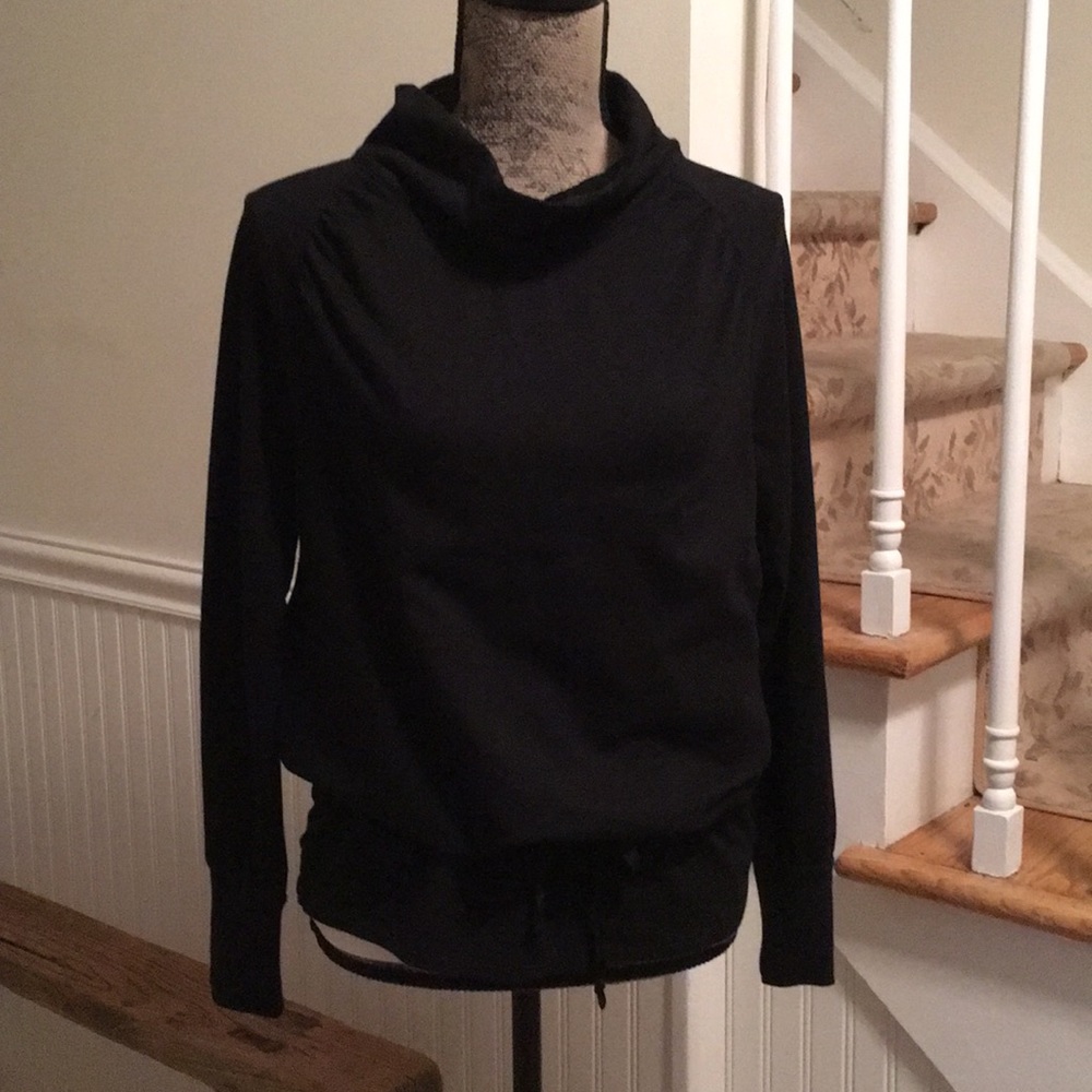 GapBody Fit pullover top